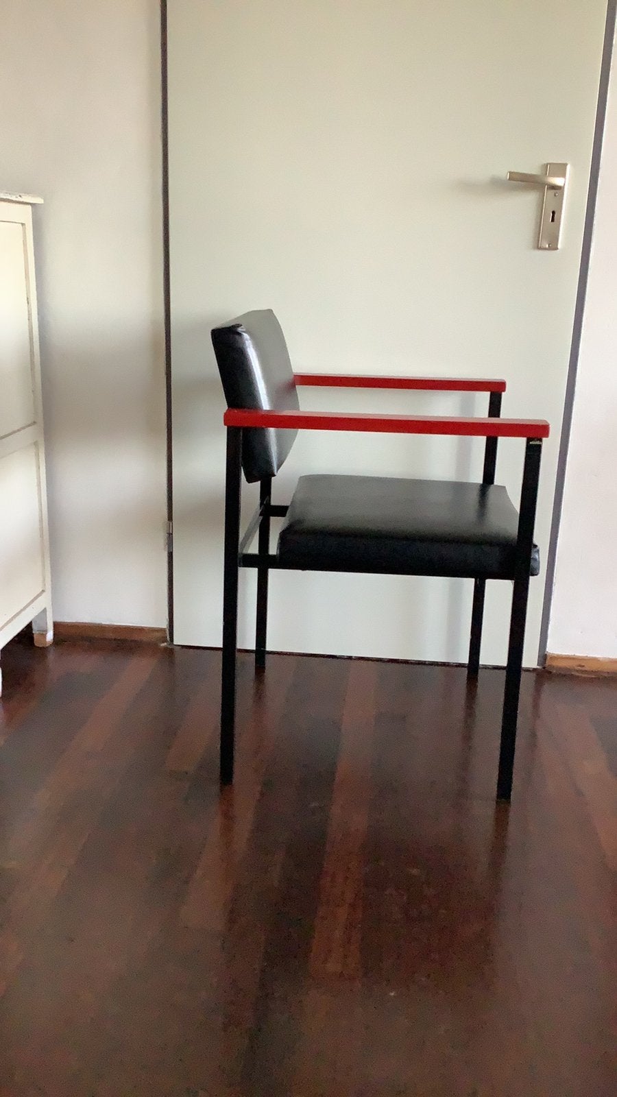 Industriele armstoel, Huis en Inrichting, Stoelen, Jaren 60., Zwart, Ophalen of Verzenden, Zo goed als nieuw