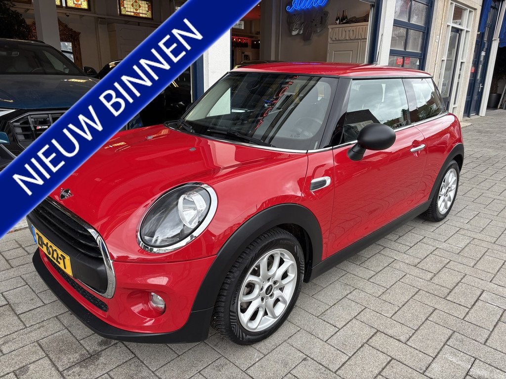 MINI 3-deurs 1.5 One First NL AUTO/DEALER ONDERHOUDEN, Auto's, Mini, Voorwielaandrijving, Gebruikt, Euro 6, Start-stop-systeem