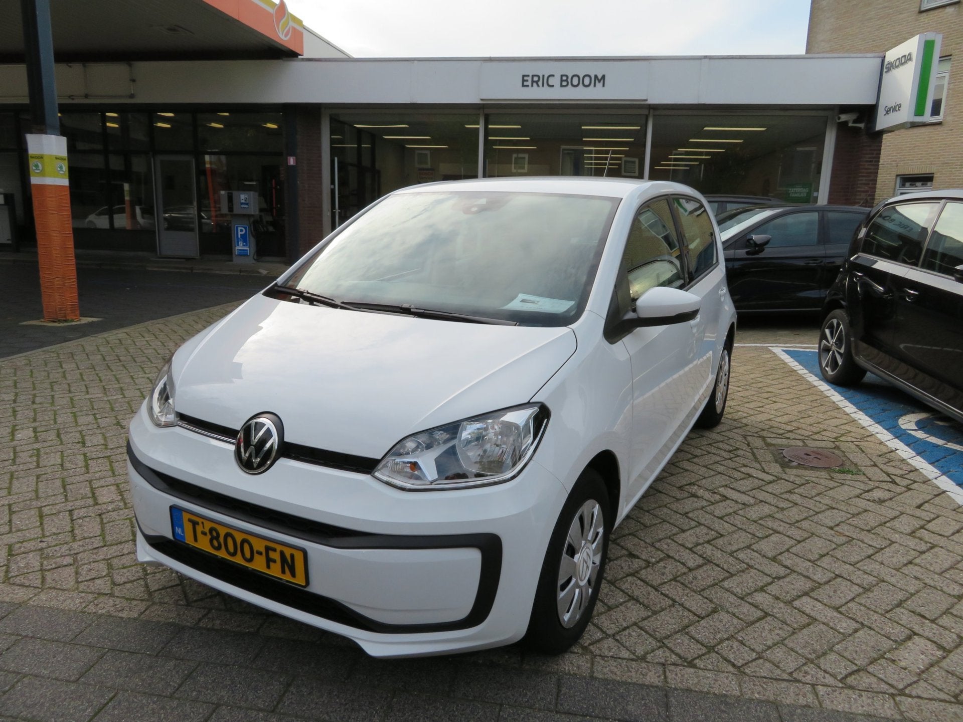 Volkswagen Up! 1.0/65pk 5DRS , AIRCO 65Dkm ! 2023 NL AUTO!, Dealer onderhouden, Stof, Gebruikt, 4 stoelen