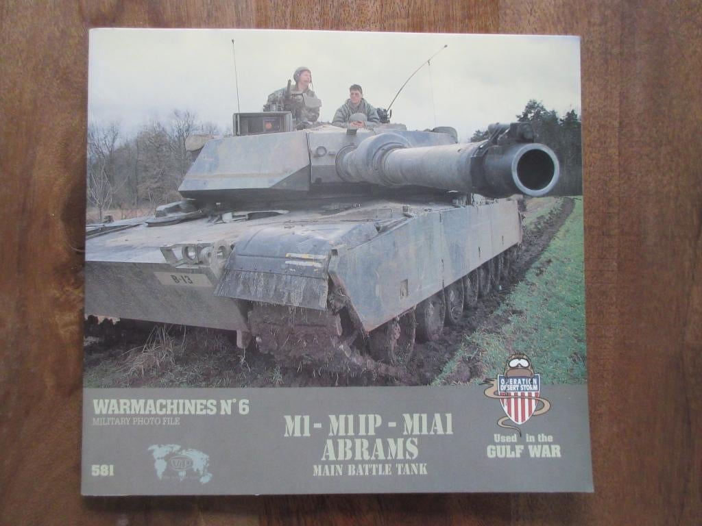 Verlinden M1 M1IP M1A1 ABRAMS main battle Tank Photo File, Ophalen of Verzenden, 1945 tot heden, Gelezen, Landmacht