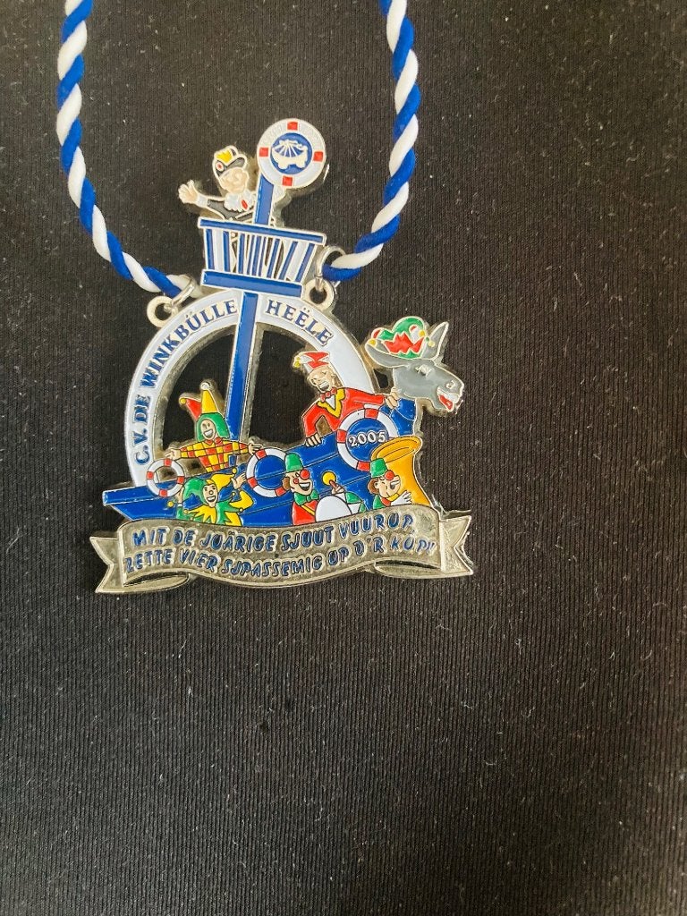 Carnaval onderscheidingen/medailles Winkbülle Heële, Ophalen of Verzenden, Overige materialen, Nederland