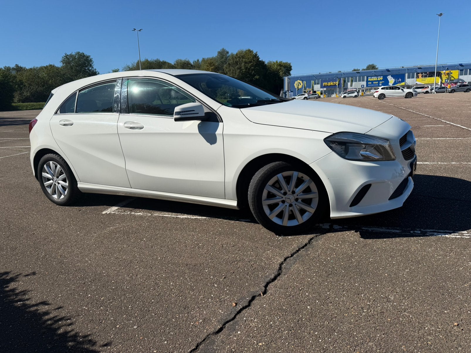 Mercedes A200 automaat in zeer goede staat te koop LAGE KM, Automaat, Zwart, Wit, Particulier