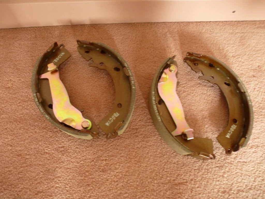 Remschoenen achterkant Hyundai Getz, Verzenden