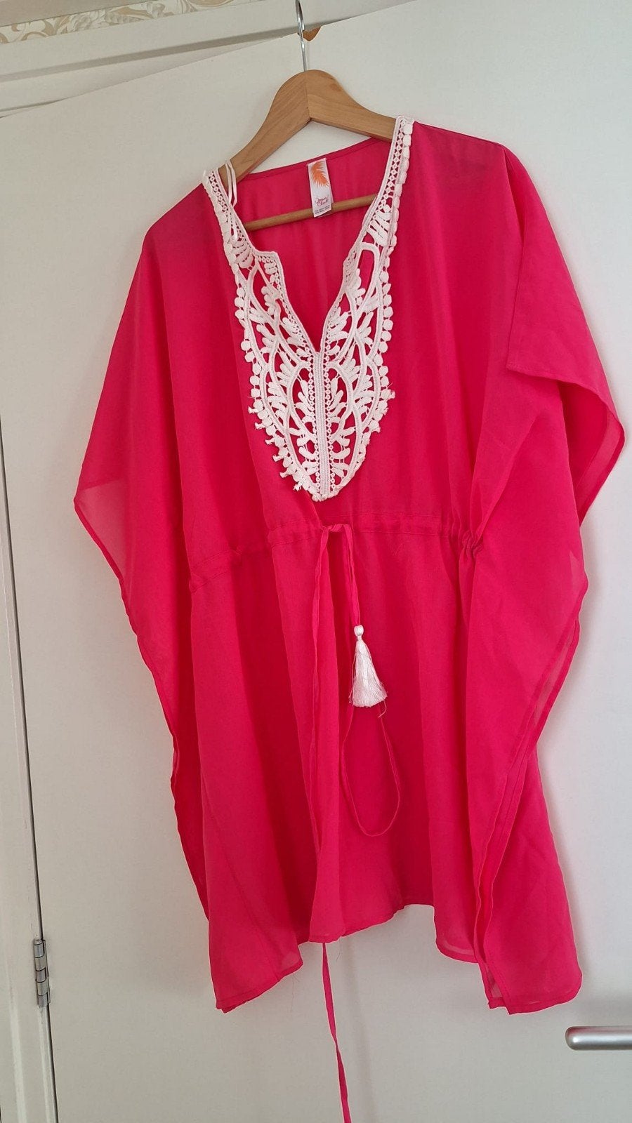Roze kaftan met witte kanten details, Kleding | Dames, Ocean Club, Maat 42/44 (L), Ophalen of Verzenden, Zo goed als nieuw