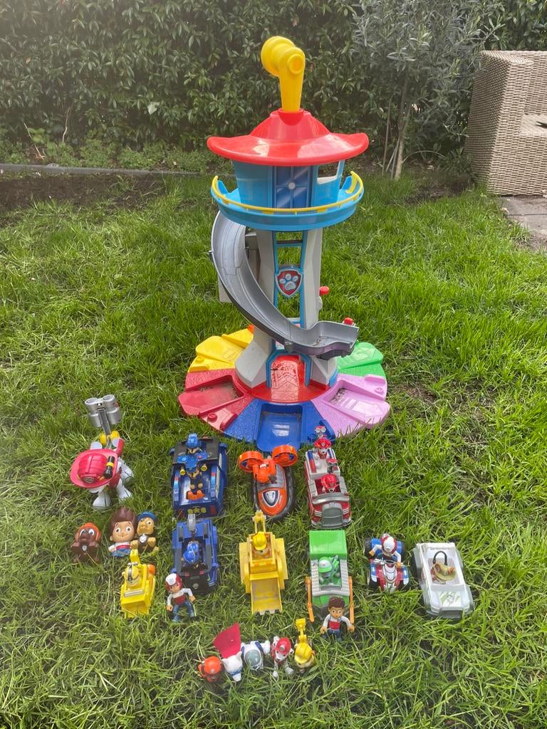 Paw patrol toren met auto’s en figuren, Kinderen en Baby's, Speelgoed | Actiefiguren, Ophalen, Gebruikt