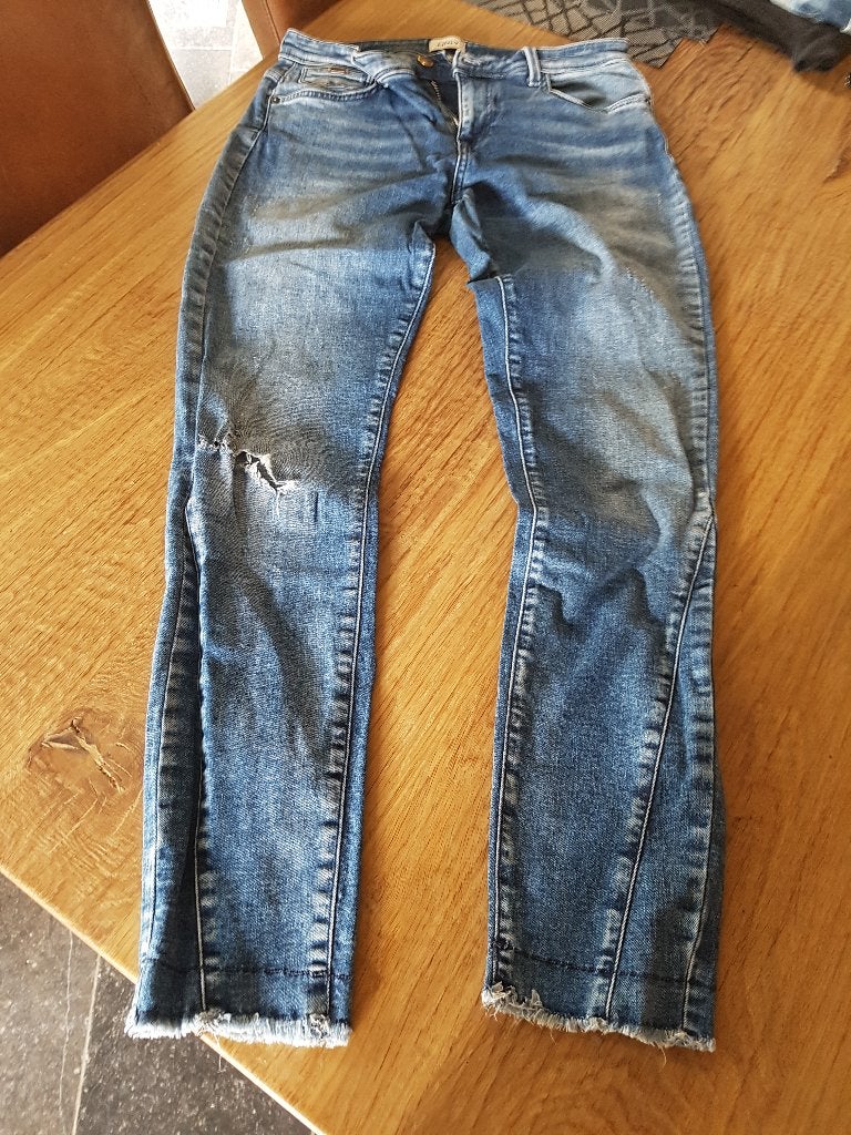 Spijkerbroek. Maat30/34. Only, Ophalen of Verzenden, Gedragen, Blauw, W27 (confectie 34) of kleiner