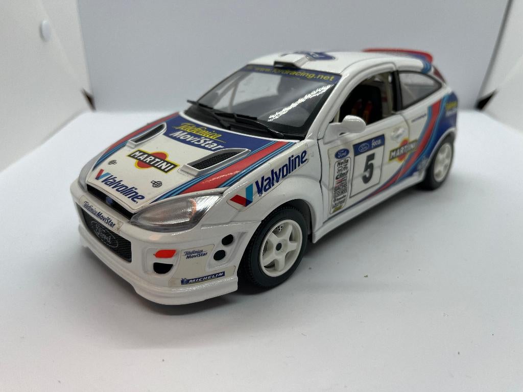 Bburago Ford Focus rally 1/18, Ophalen of Verzenden, Zo goed als nieuw, Auto, Bburago