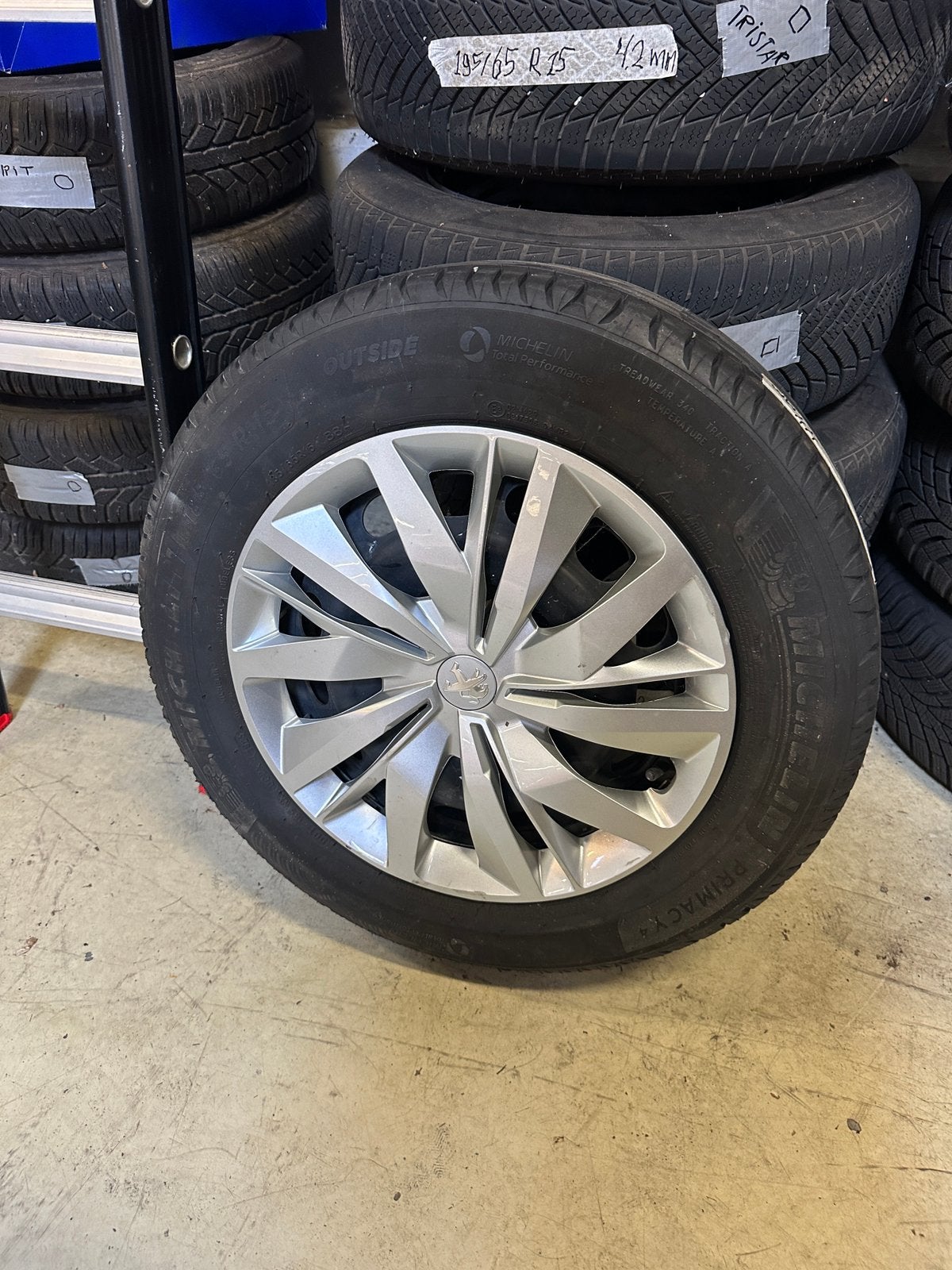 Peugeot wielen met doppen, Auto diversen, Ophalen of Verzenden