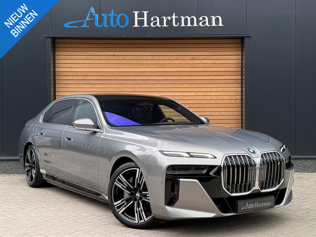 BMW i7 xDrive60 106 kWh THEATRE|4W-BESTURING|MASSAGE & STOEL, Auto's, BMW, Automaat, Gebruikt, Zwart, 624 km