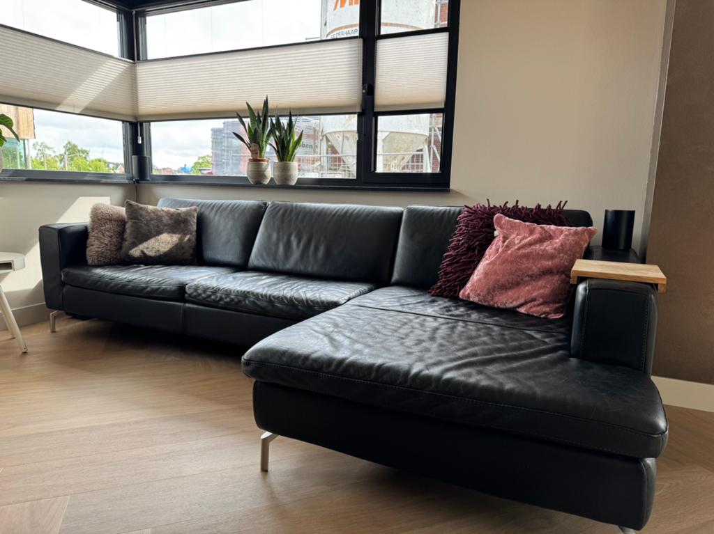 Natuzzi hoekbank zwart leder, Huis en Inrichting, Ophalen, Gebruikt, Vierpersoons of meer, Leer