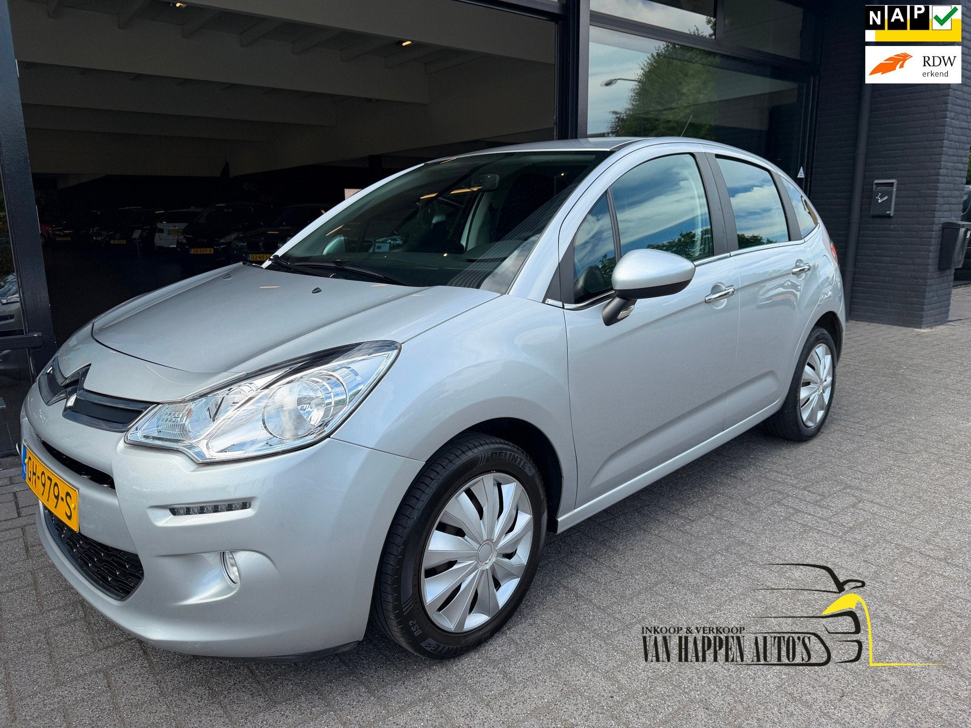 Citroen C3 1.0 PureTech Collection, Auto's, Voorwielaandrijving, 450 kg, Gebruikt, 948 kg