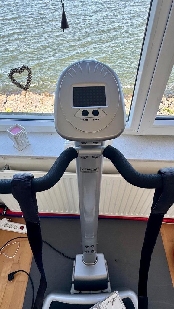 Personal Plate by Connie - Vibratieplaat, Sport en Fitness, Fitnessmaterialen, Ophalen, Gebruikt, Benen, Overige typen