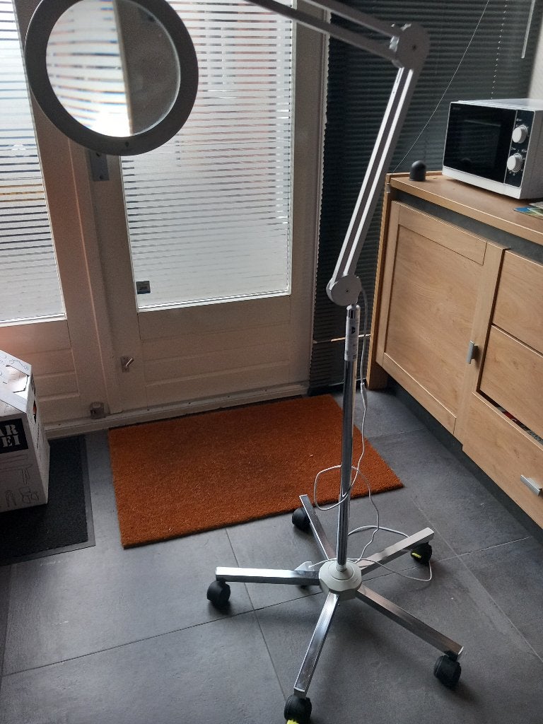 loep vergroot lamp verplaatsbaar, Hobby en Vrije tijd, Vergrootglazen, Loepen en Loeplampen, Ophalen, Zo goed als nieuw, Loeplamp