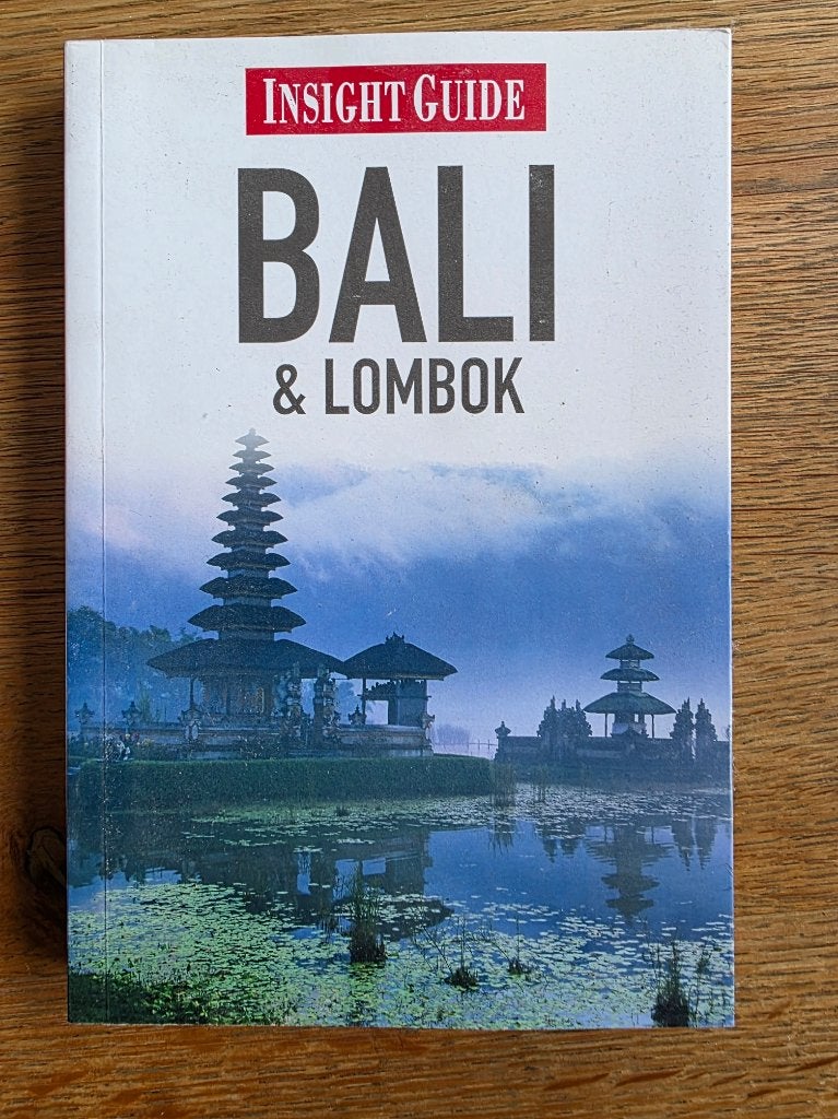 INSIGHT GUIDE BALI & LOMBOK, Overige merken, Ophalen of Verzenden, Reisgids of -boek, Azië