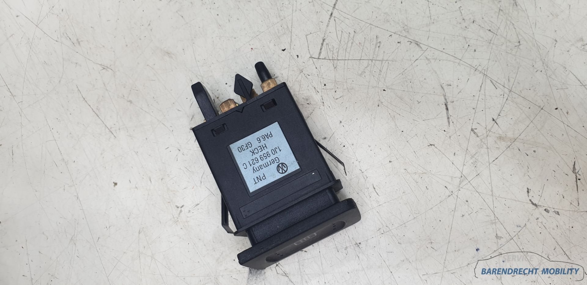 Achterruitverwarming schakelaar VW Golf IV Bora 1J0959621C o, Gebruikt, Volkswagen, Volkswagen AG, Berliner Ring 2
38440  Wolfsburg, DE