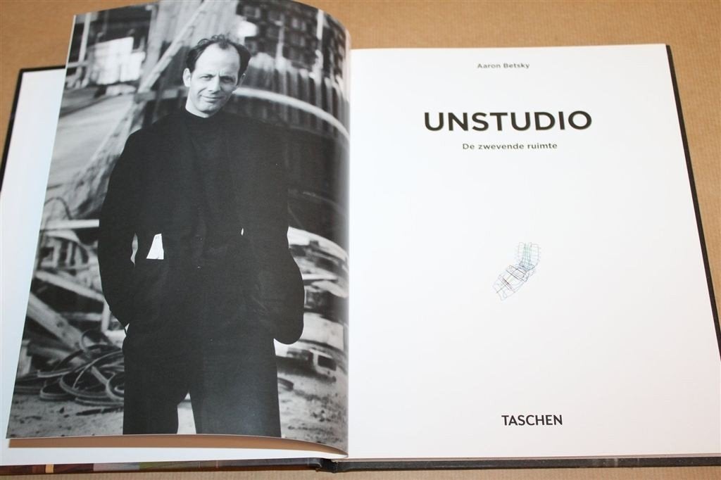 UNStudio — Wereld Architecten Taschen, De Zwevende Ruimte, Ophalen of Verzenden, Zo goed als nieuw, Architecten