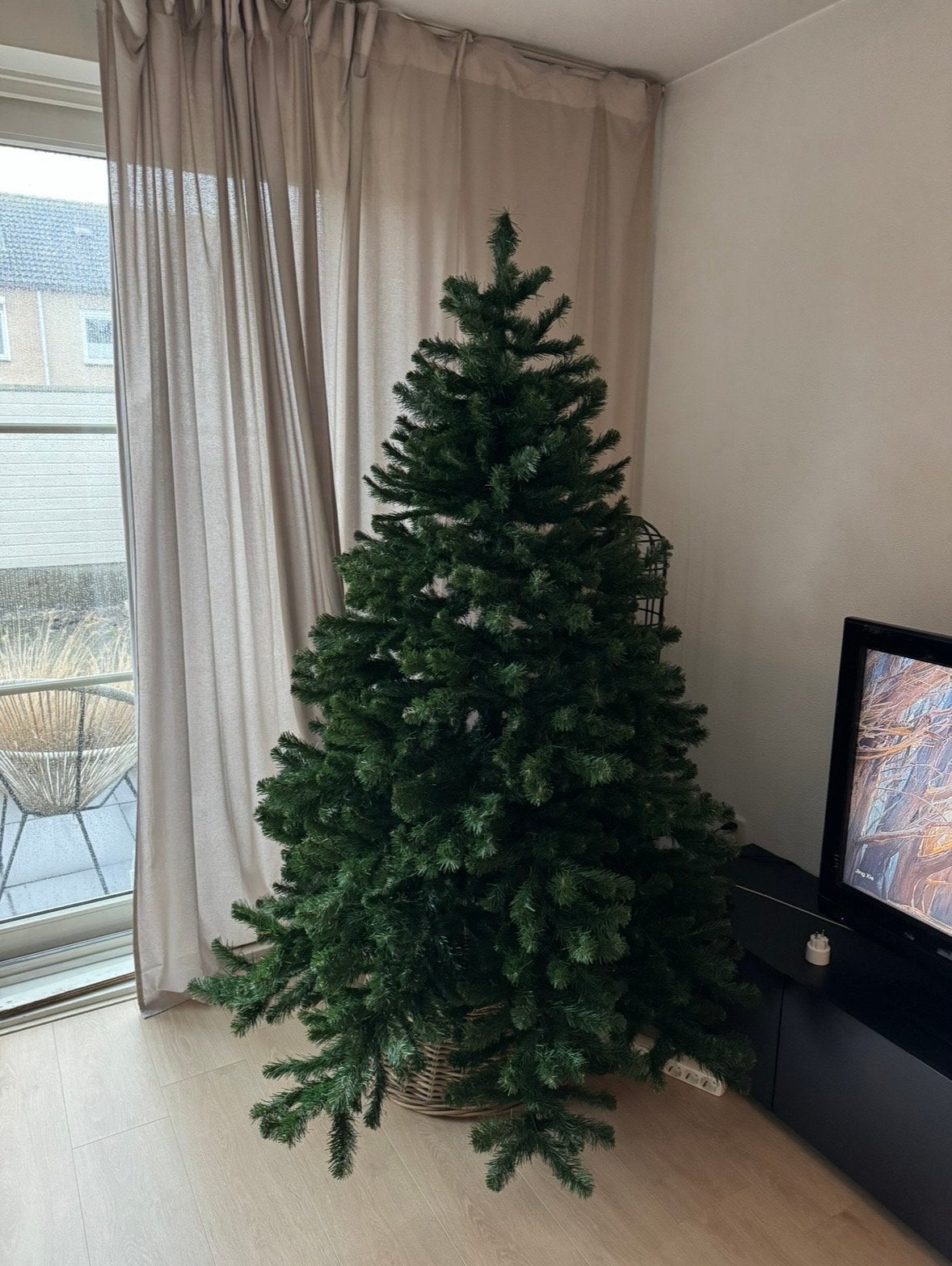 Kunstkerstboom grossglockner pine 137x200 cm (DxH), Ophalen, Gebruikt