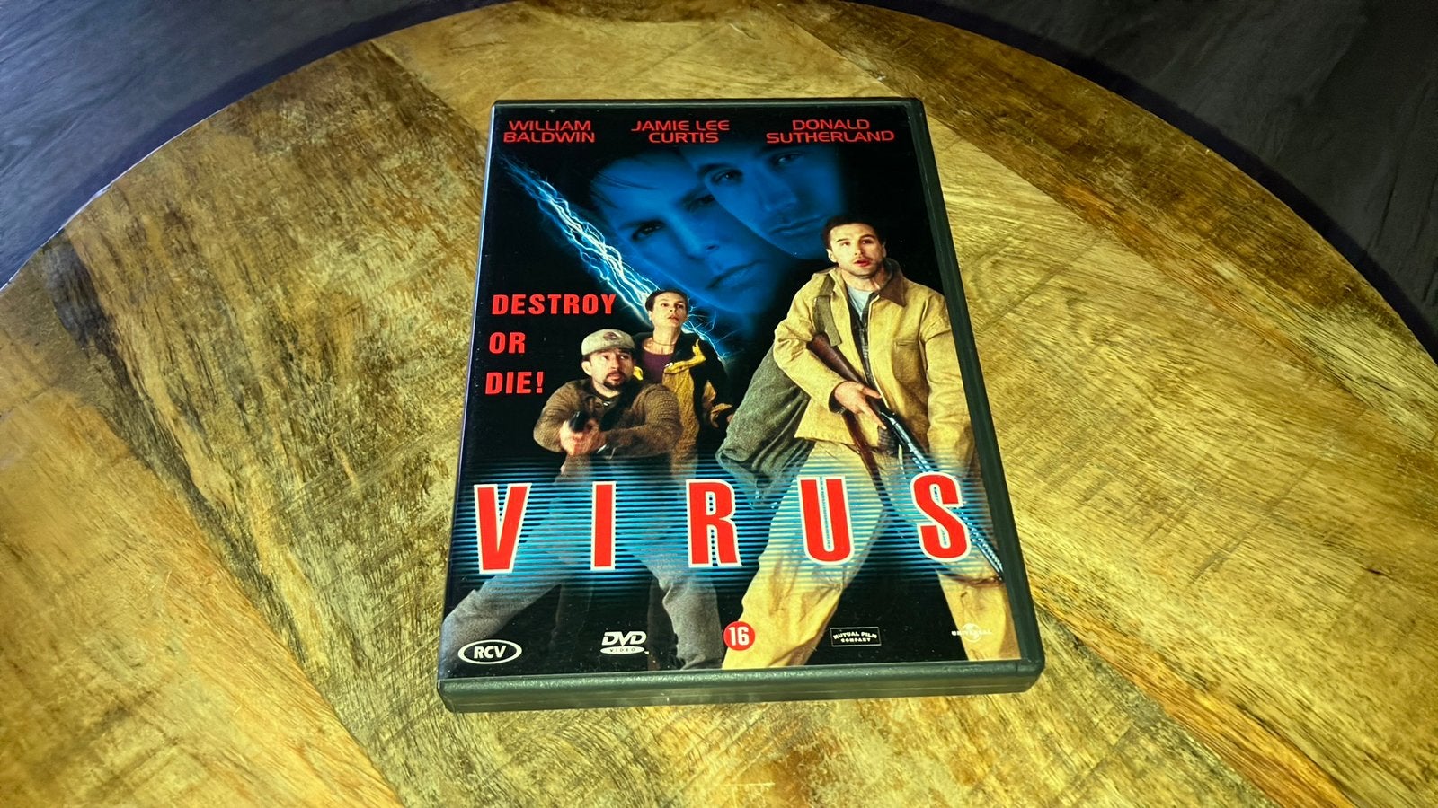 Virus dvd, Ophalen of Verzenden, Zo goed als nieuw, Overige genres