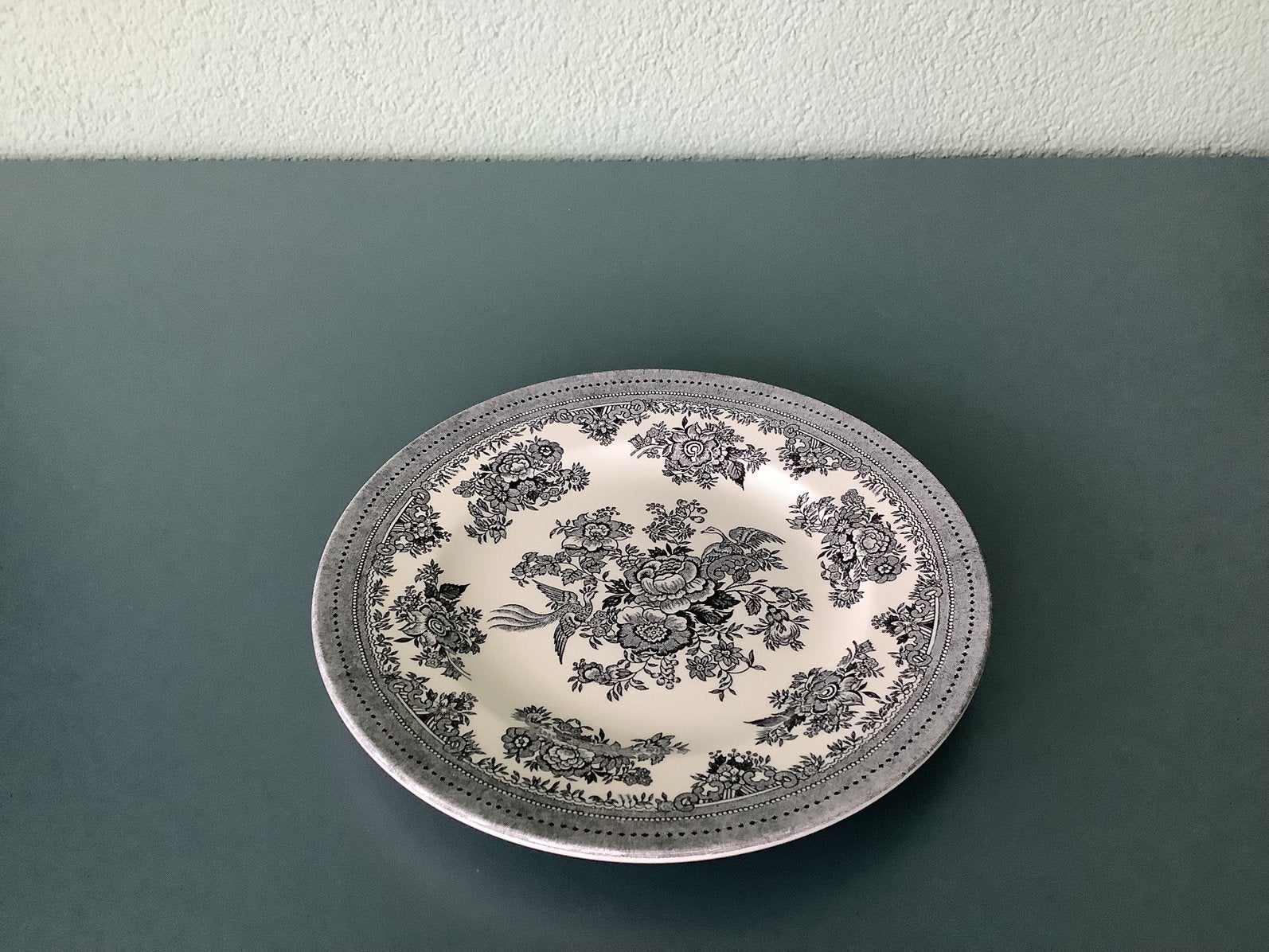 Burleigh black asiatic pheasants, Engels servies, bord 17,5, Keramiek, Nieuw, Ophalen of Verzenden, Overige stijlen