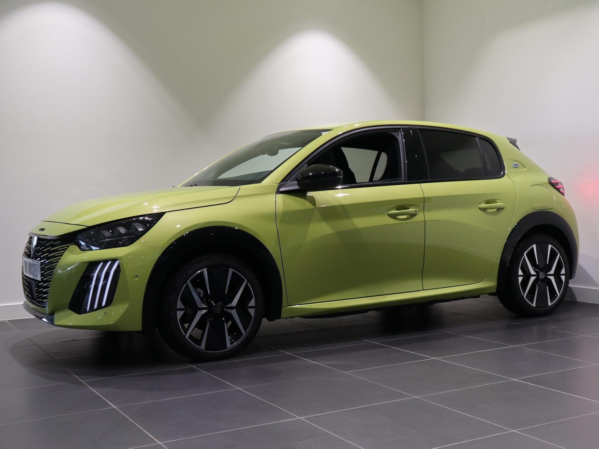 Peugeot e-208 EV GT 51 kWh - WARMTEPOMP - STOELVERWARMING -, Stof, 156 pk, Nieuw, Automatische klimaatregeling