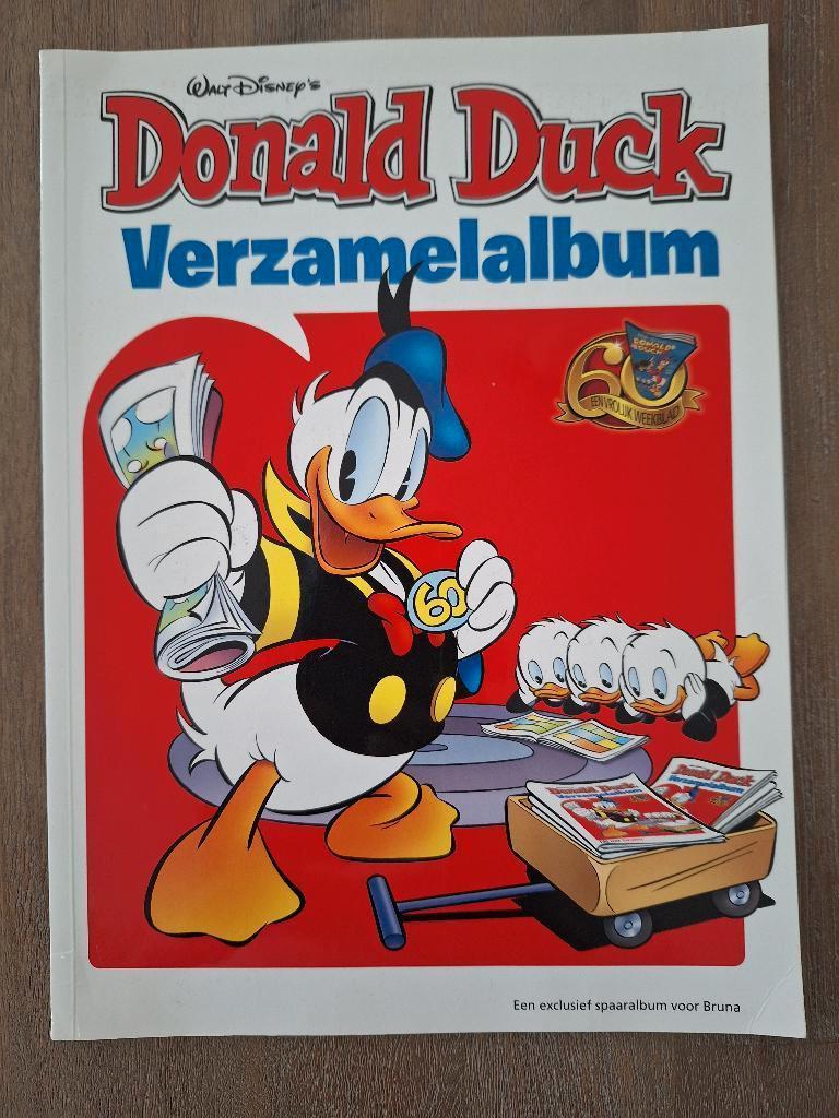 Donald Duck Verzamelalbum 2012, Boeken, Stripboeken, Ophalen of Verzenden, Zo goed als nieuw, Walt Disney, Eén stripboek