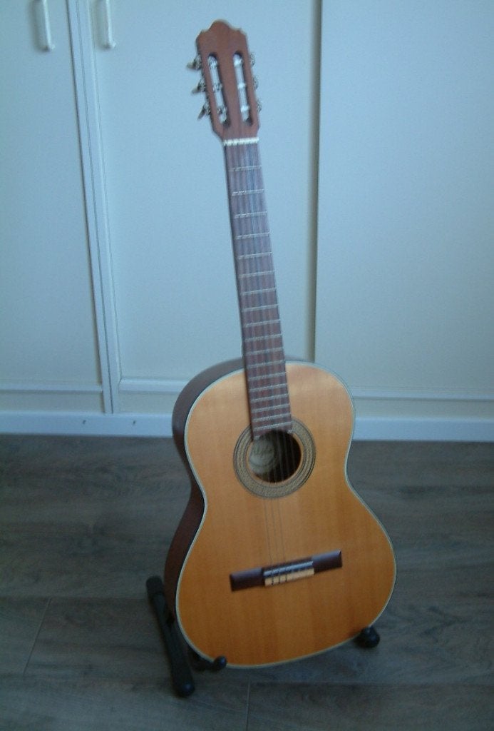 oudere gitaar   perfecte staat   klassiek Alpha  a 100, Ophalen of Verzenden, Gebruikt, Klassieke of Spaanse gitaar, Met koffer