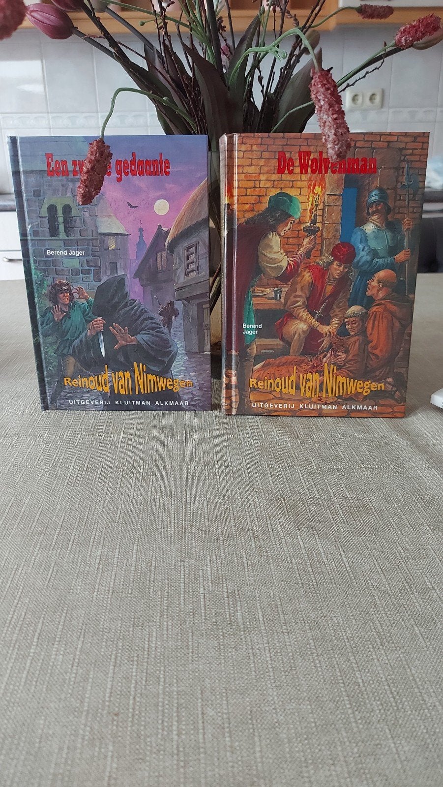 Reinoud van Nimwegen - Een zwarte gedaante & De Wolvenman, Boeken, Ophalen of Verzenden, Gelezen, Berend Jager