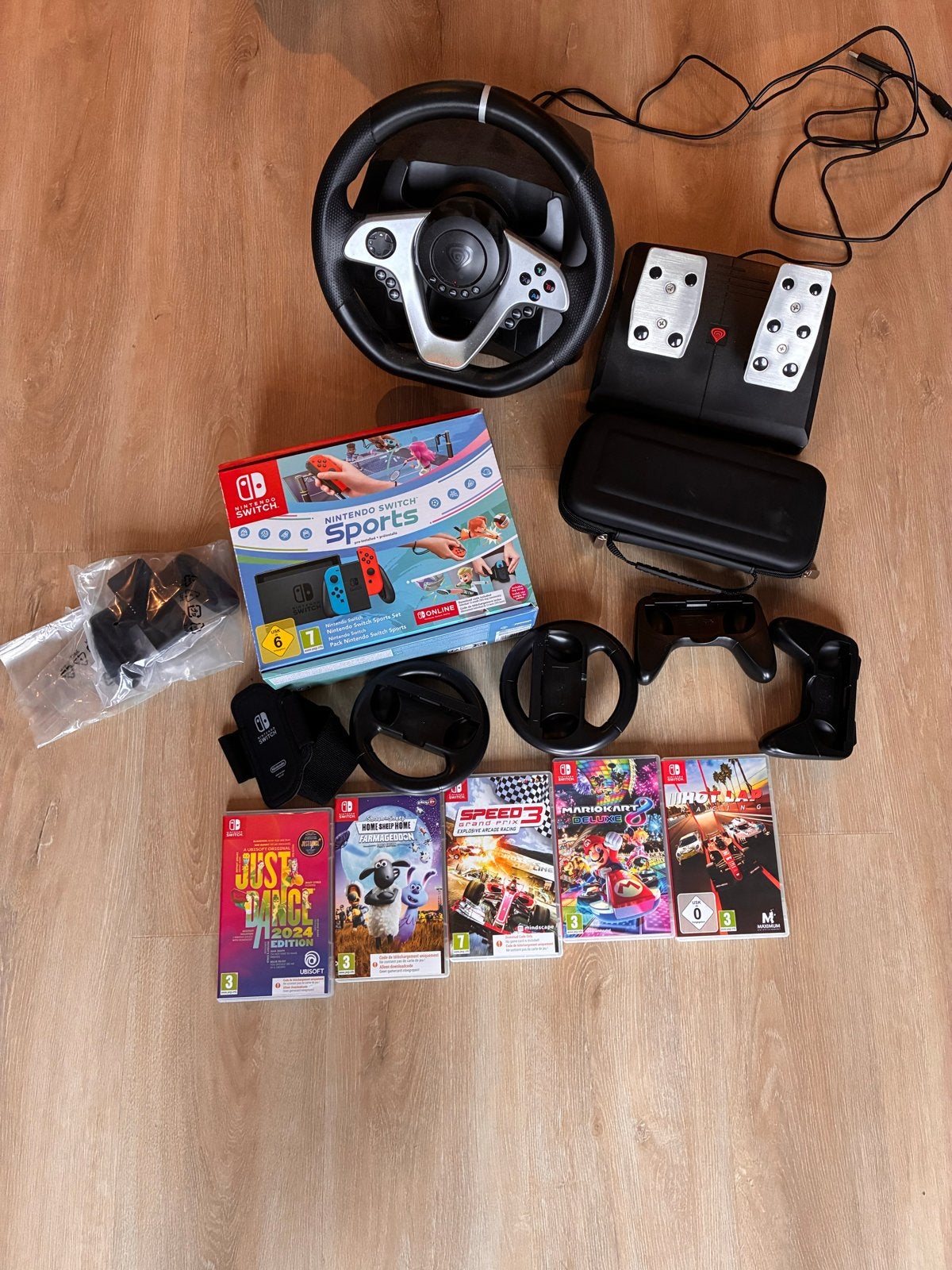 Nintendo Switch met accessoires en games, Met 2 controllers, Ophalen of Verzenden, Switch Original, Gebruikt
