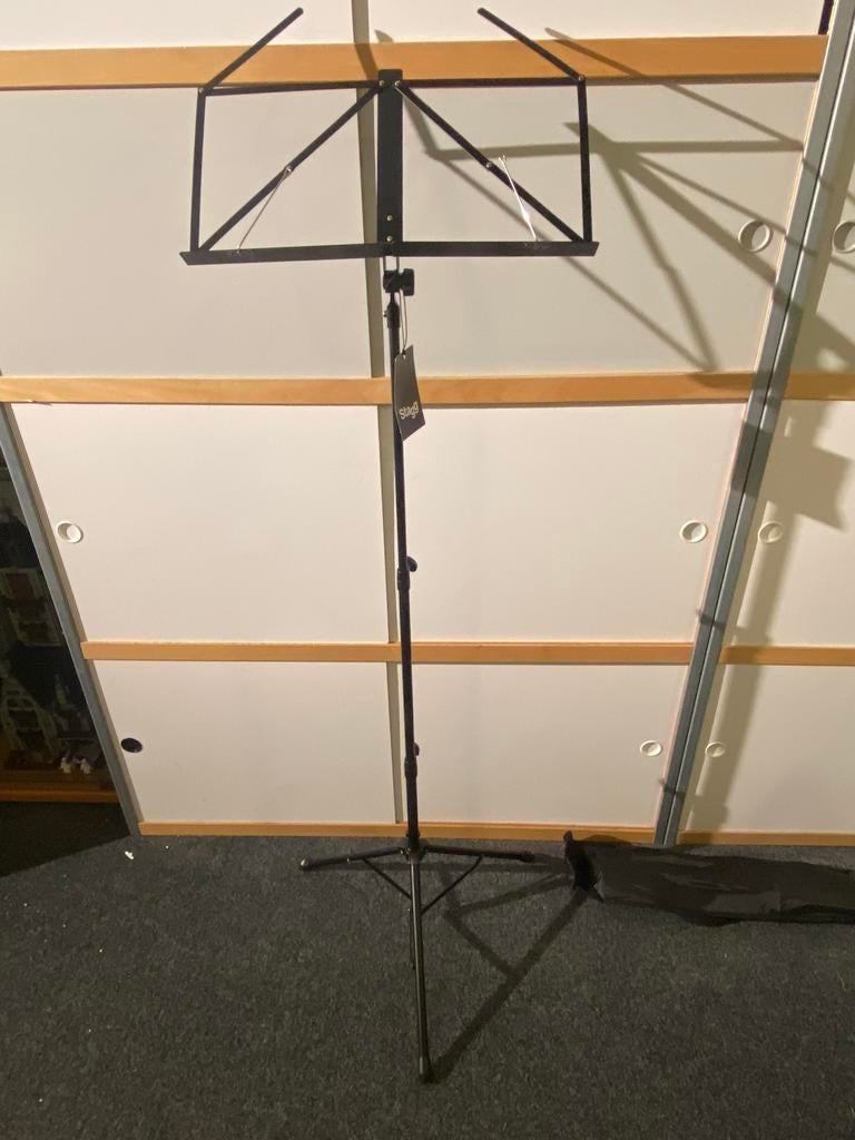Stagg MUS-A4 muziekstandaard met Draagtas, Ophalen of Verzenden, Nieuw, Muziekstandaard, Overige instrumenten