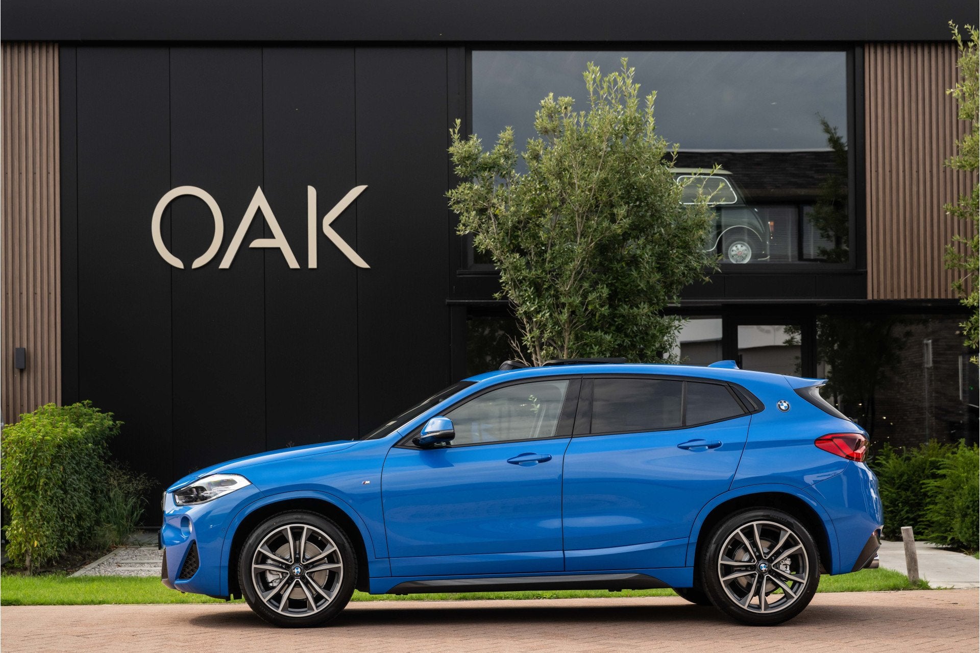 BMW X2 2.0i xDrive | M-Sport | Navigatie | Panorama | Leder, X2, Gebruikt, Blauw, Bedrijf