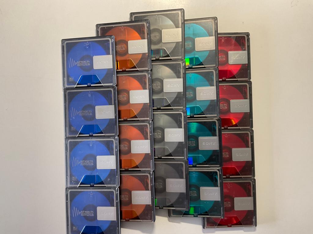 Minidisc’s.  SONY COLOR COLECTION. 20x als nieuw  80 minuten, Ophalen of Verzenden