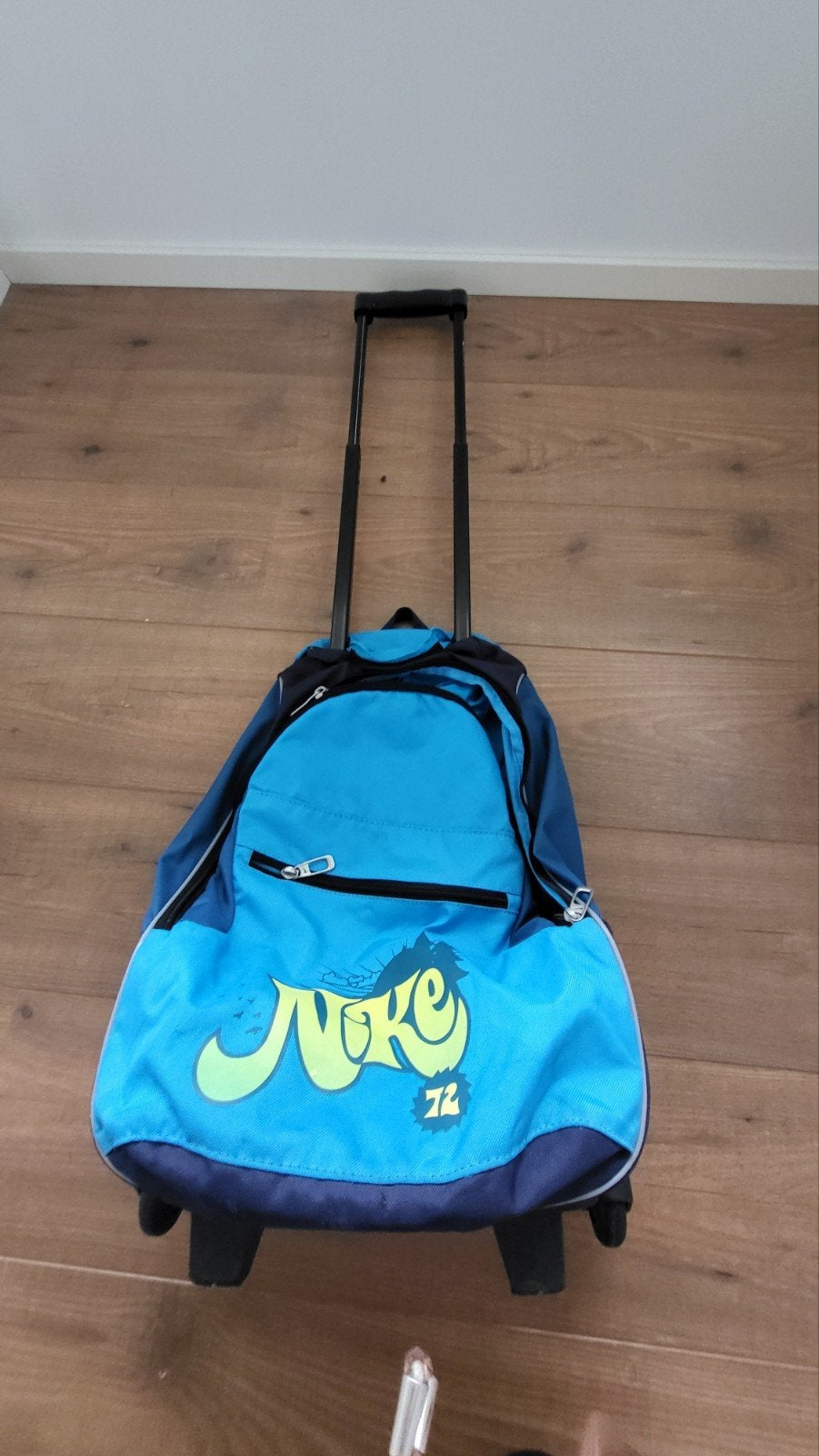 Nike Rolkoffer/Rugzak - Blauw met Geel Logo, Ophalen of Verzenden, Gebruikt, 25 tot 40 cm, 45 tot 60 cm