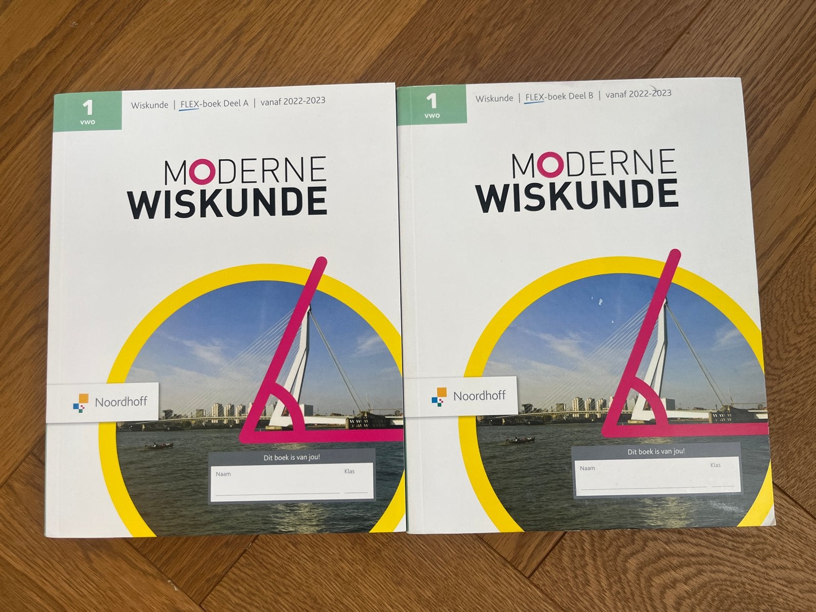 Moderne Wiskunde FLEX-boek Deel A & B VWO 1 (2022-2023), Boeken, Ophalen of Verzenden, Zo goed als nieuw, VWO, Wiskunde A