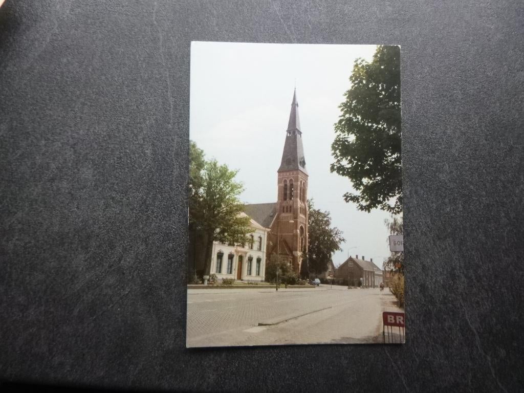 Riel, rk kerk 1981, Verzamelen, Ansichtkaarten | Nederland, Verzenden, 1980 tot heden, Ongelopen, Noord-Brabant