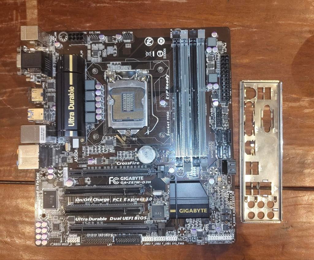 gigabyte ga-z87m-d3h Inc io schield, Ophalen, Gebruikt, DDR3, Micro-ATX