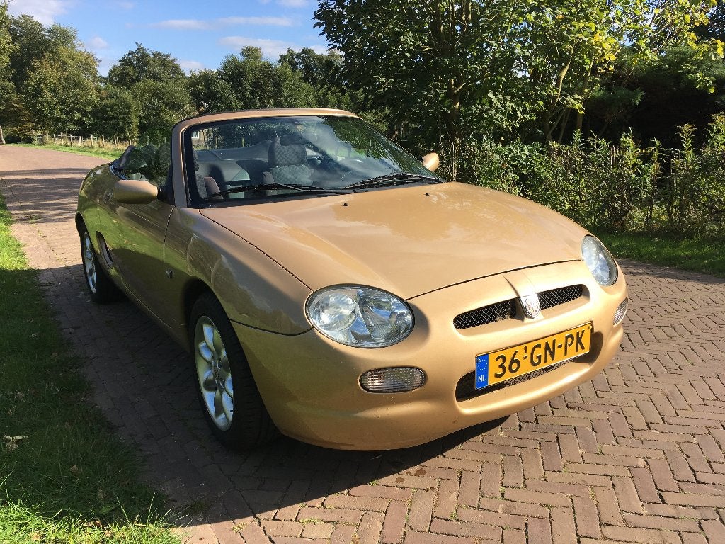 MG F 1.8 I 2001 Beige, 13 km/l, 40 €/maand, Zwart, 4 cilinders