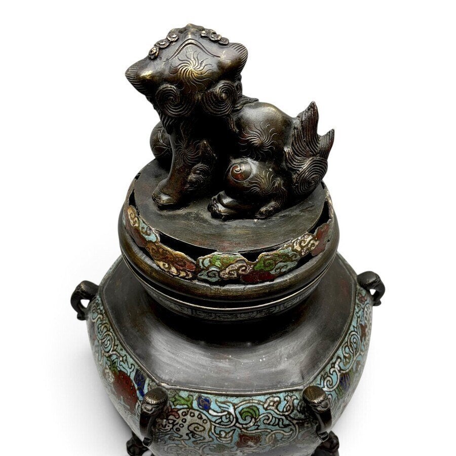 Japanse bronzen wierookbrander met cloisonné, China, Ophalen of Verzenden, Overige typen, Brons