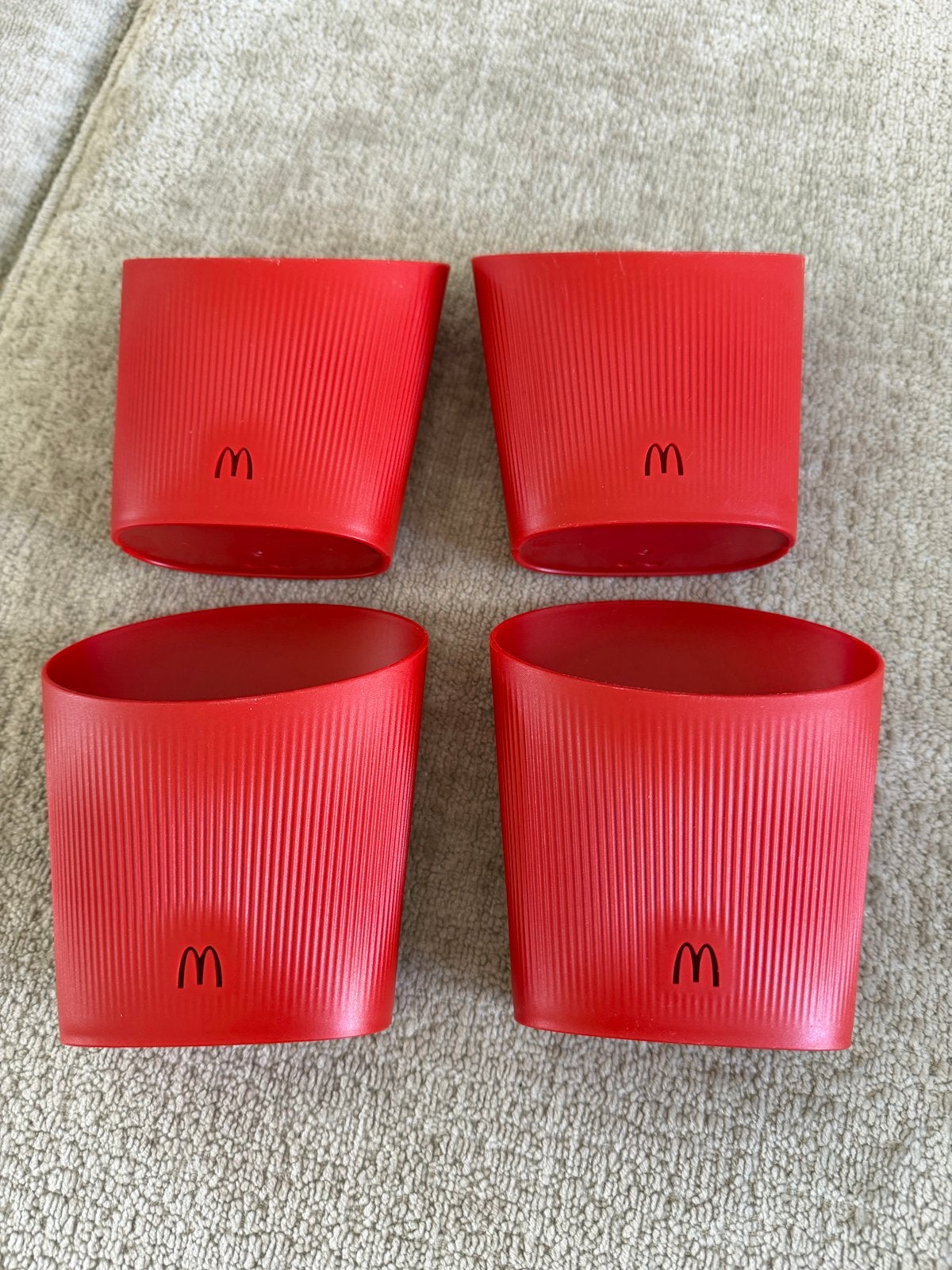 Set van 4 McDonald's rode bekers/houders, Verzamelen, Ophalen, Gebruikt