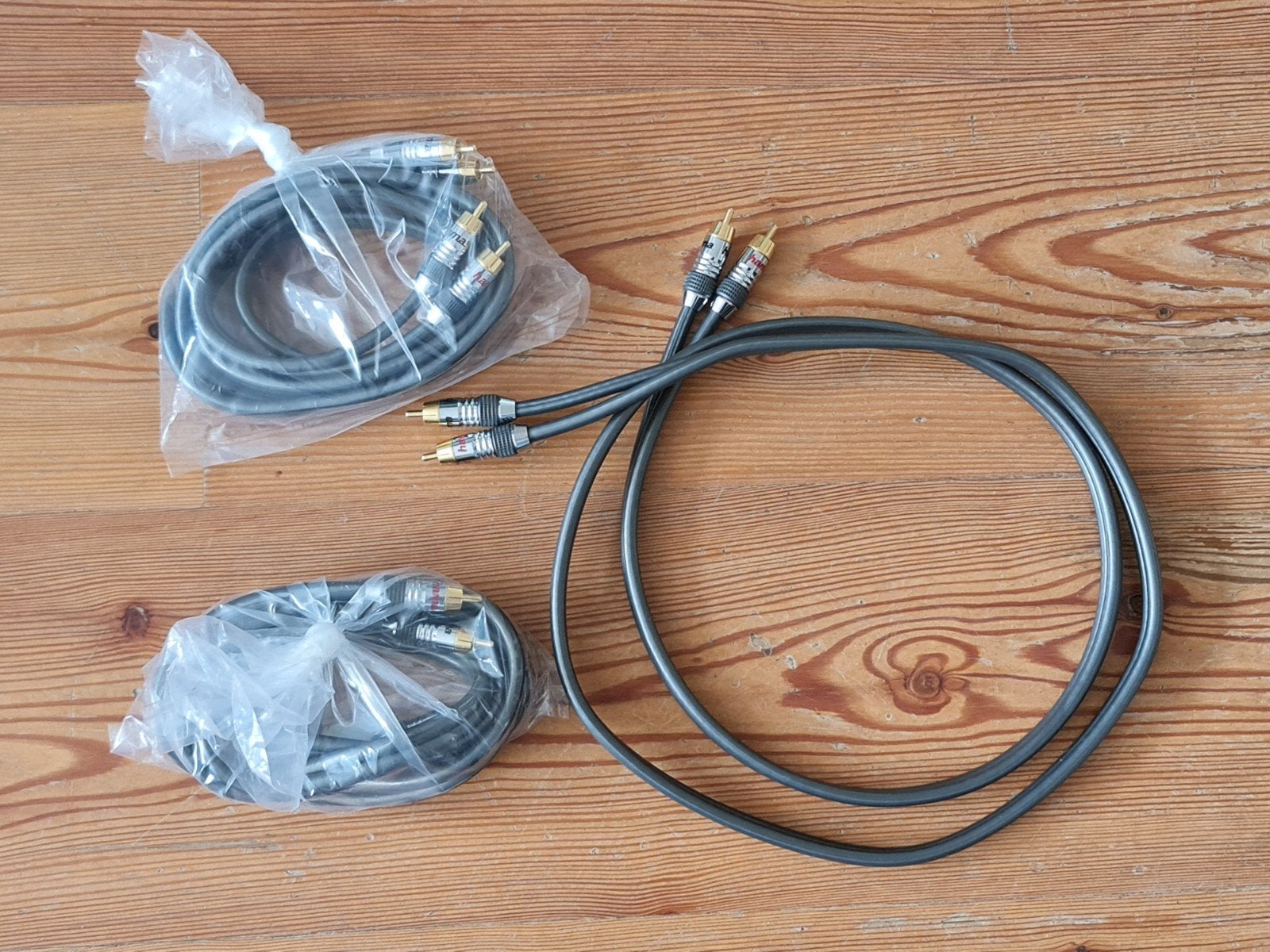 3x HAMA Audiokabel RCA, Audio, Tv en Foto, Audiokabels en Televisiekabels, Ophalen of Verzenden, Gebruikt, Minder dan 2 meter