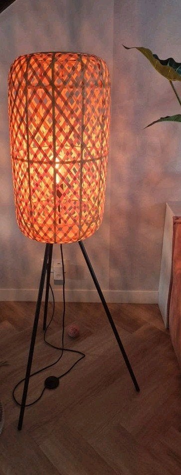 Kwantum vloerlamp met bamboe kap, Ophalen, 100 tot 150 cm, Bohemian, Zo goed als nieuw