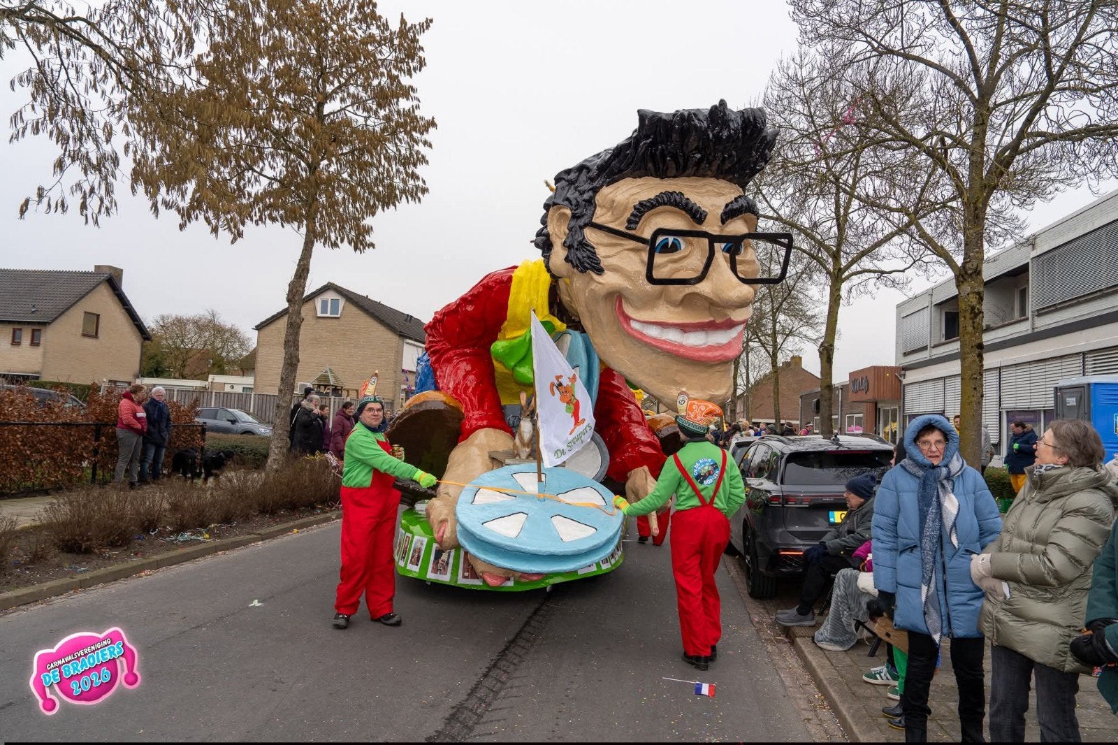 Carnavalswagen 'Prijs Winnende Pop' - Uniek en Feestelijk, Ophalen of Verzenden, Gebruikt, Feestartikel, Carnaval