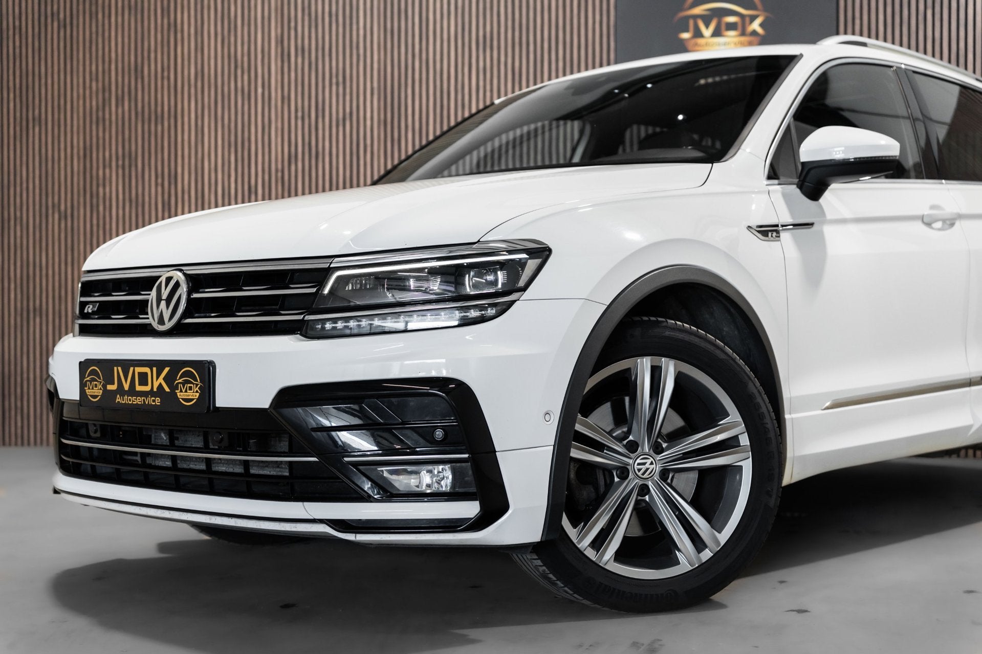 Volkswagen Tiguan 2.0 TSI 4Motion R-Line DSG PANO LED CAMERA, Auto's, Volkswagen, Automaat, Gebruikt, 1984 cc, Wit
