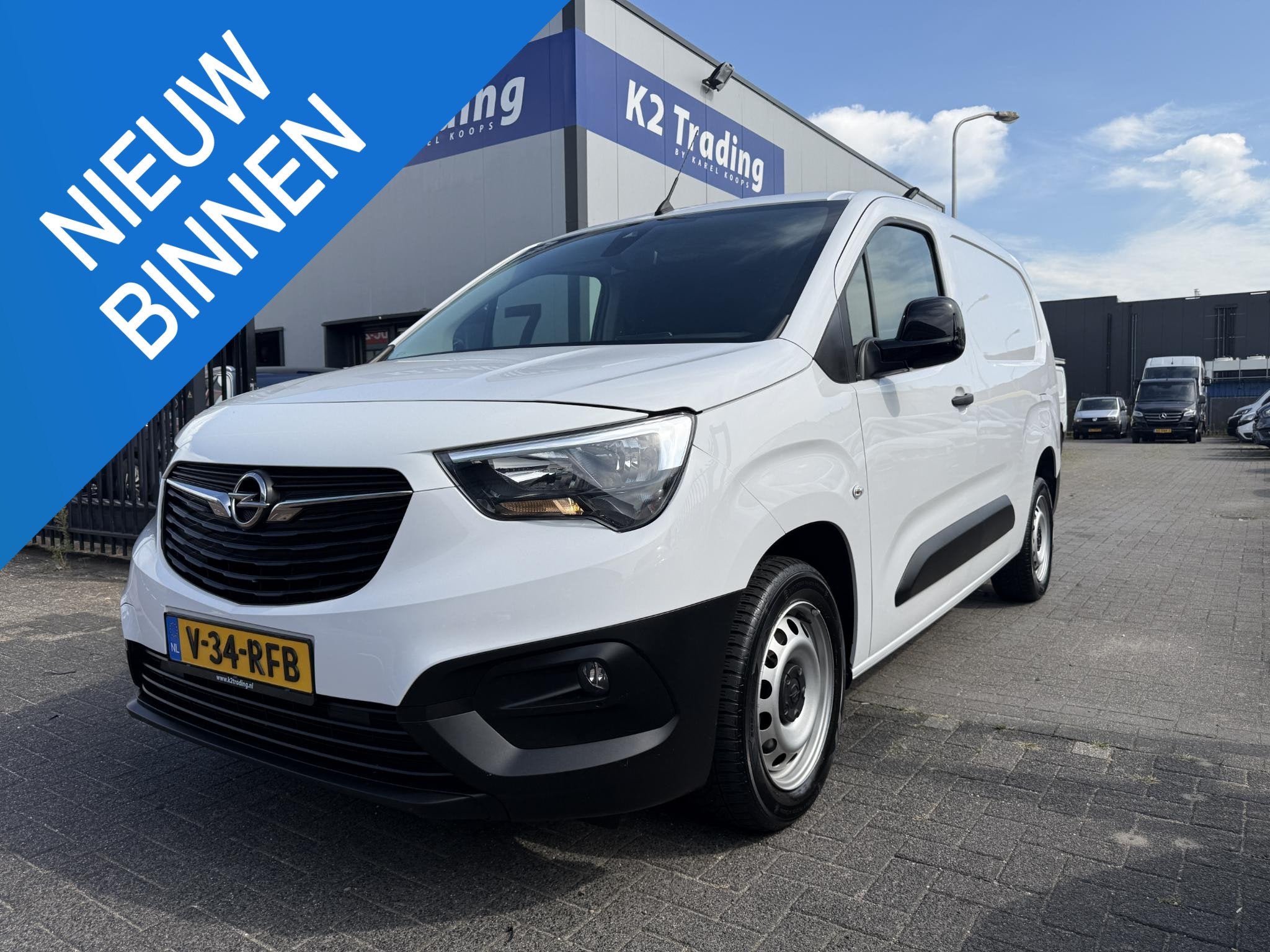 Opel Combo 1.2 PureTech 110 S&S L2 BENZINE MARGE AUTO, Auto's, Voorwielaandrijving, Stof, Gebruikt, Euro 6