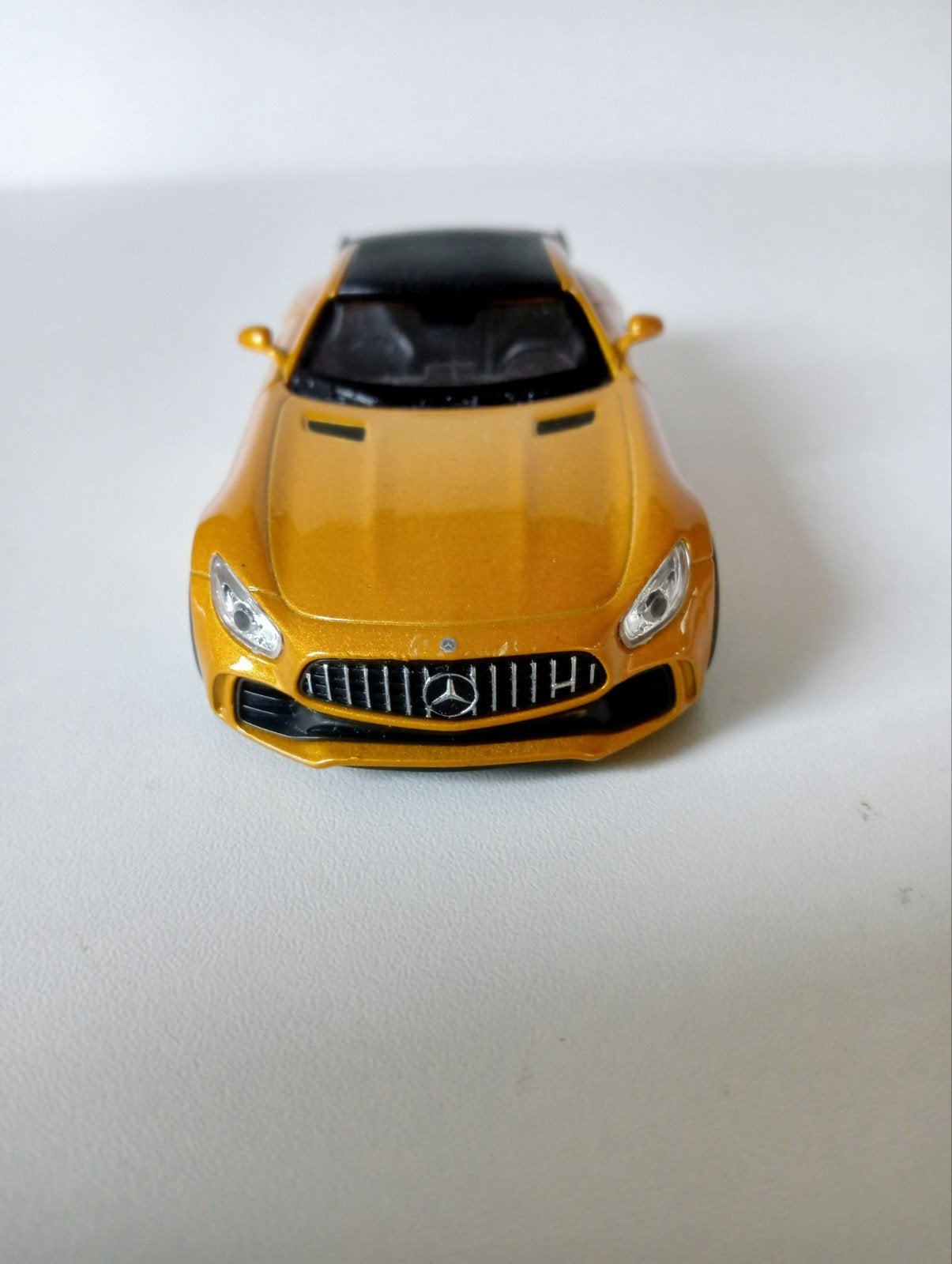 Mercedes-Benz AMG GT R Modelauto - Goud, Hobby en Vrije tijd, Ophalen of Verzenden, Nieuw, Auto, Overige merken