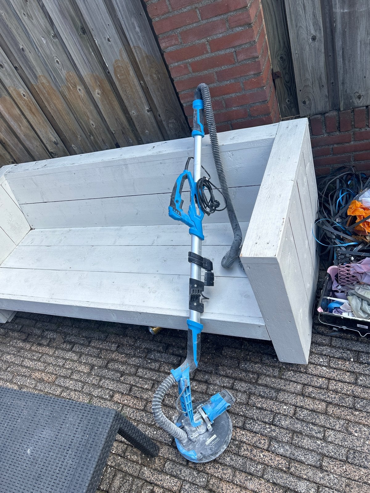 Wand- en plafondschuurmachine met lange steel, Ophalen, Gebruikt, 600 tot 1200 watt, Overige typen