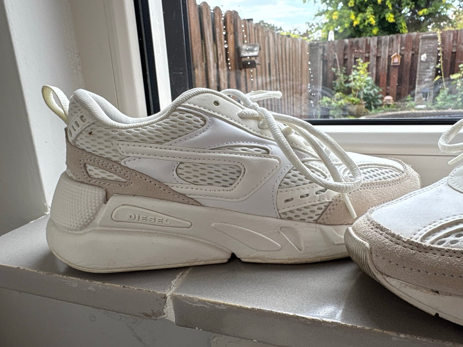 Diesel sneakers maat 36, Kleding | Dames, Schoenen, Ophalen of Verzenden, Gedragen, Wit, Sneakers of Gympen