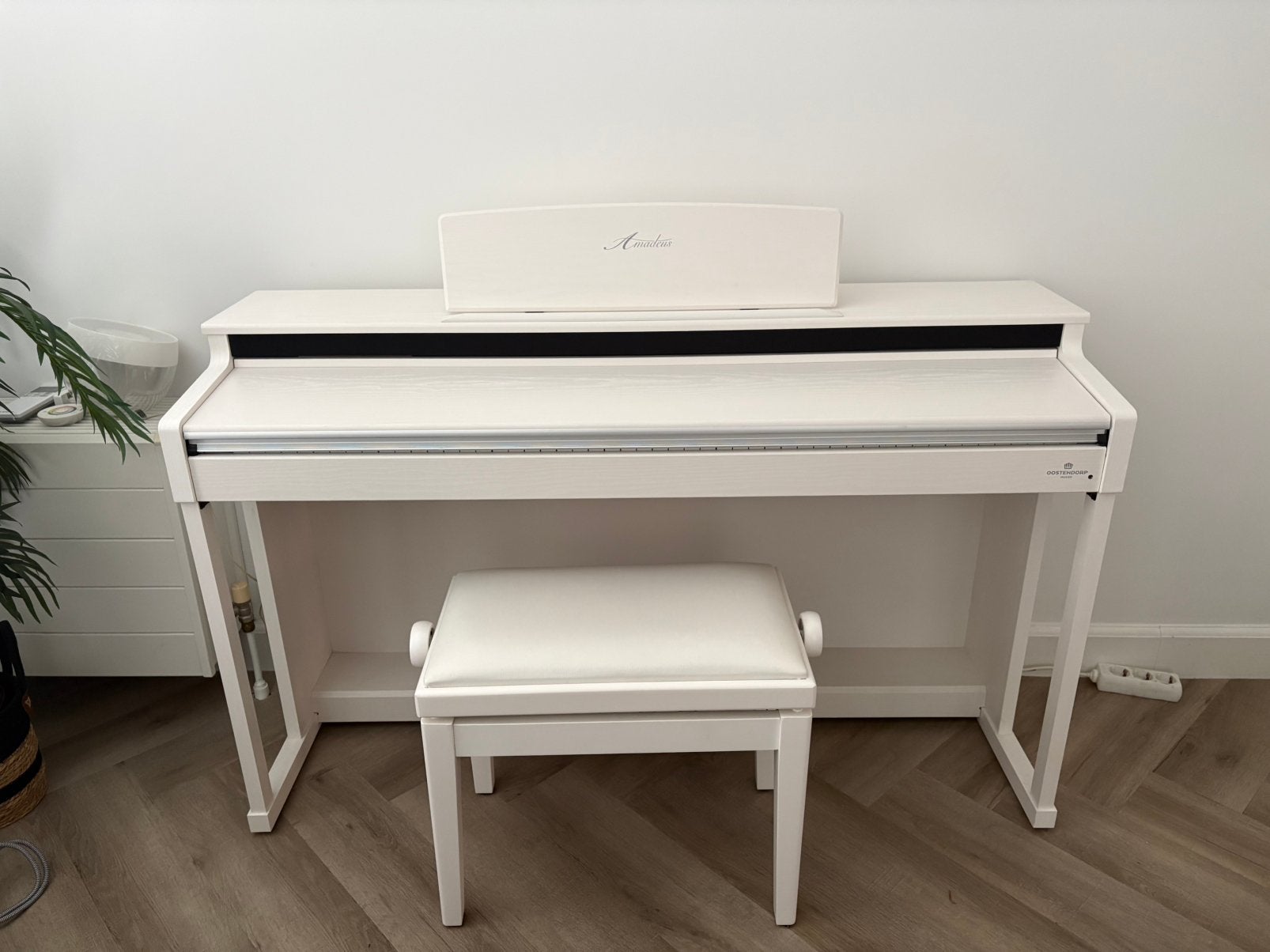 Digitale piano Amadeus D510 WD WH, Muziek en Instrumenten, Piano's, Ophalen, Wit, Digitaal, Zo goed als nieuw