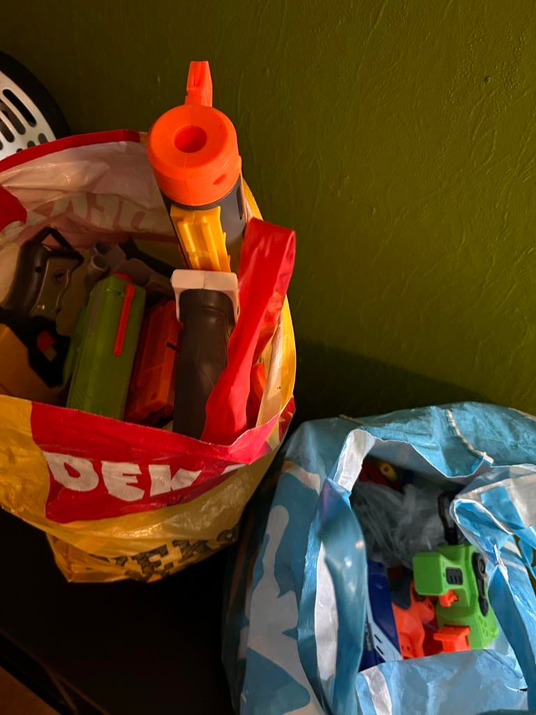 Grote partij Nerf guns en accessoires, Ophalen, Gebruikt, Jongen of Meisje