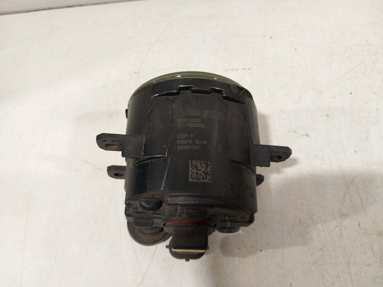 Mistlamp links Mitsubishi Space Star, Onderdelen@venauto.nl, Van der Ven Autorecycling B.V., Gebruikt, Ettenseweg 76, 4706 PB Roosendaal, The Netherlands