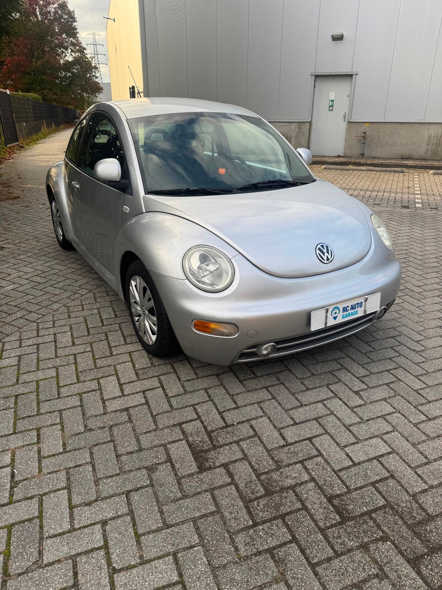 Volkswagen New Beetle 2.0 Highline, Auto's, Voorwielaandrijving, Stof, Beetle (Kever), 4 cilinders